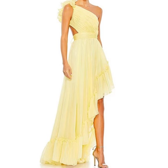 Mac Duggal Dresses & Skirts - Mac Duggal Yellow Dress